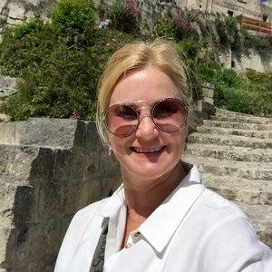 Meet your Posher, Gina